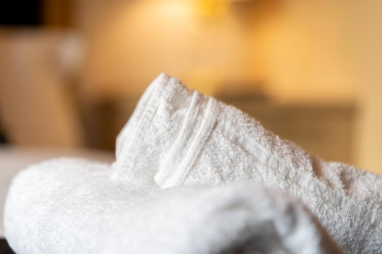 Caliber Stays Birmingham Bliss - Medusa Suite Apartments - Central 2-Bed Retreat - City Attractions, Sleeps 4, Free Netflix, Nearby Parking & Close Proximity - Bullring, Grand Central, The Cube - 5 Minutes Walk Eksteriør bilde