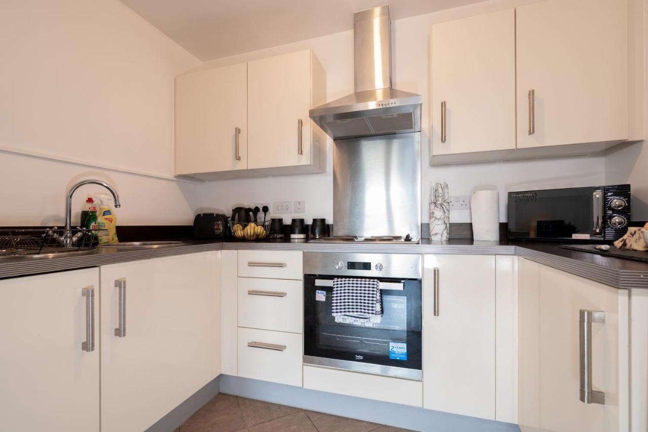 Caliber Stays Birmingham Bliss - Medusa Suite Apartments - Central 2-Bed Retreat - City Attractions, Sleeps 4, Free Netflix, Nearby Parking & Close Proximity - Bullring, Grand Central, The Cube - 5 Minutes Walk Eksteriør bilde